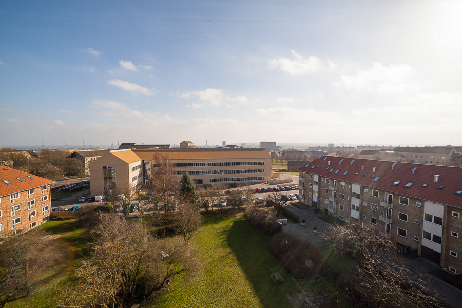 Fra altanen kan du nyde denne flotte udsigt udover Aarhus midtby, rådhuset, domkirken, universitetet, prismet og meget mere...